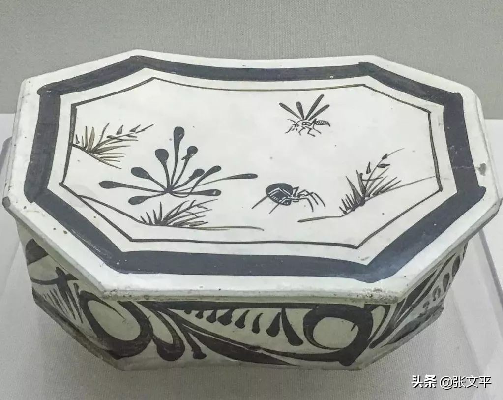 素烧不上釉瓷器,为什么陶瓷底部不上釉