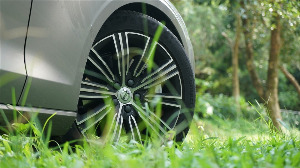 沃尔沃v60试驾,沃尔沃v60山路测试