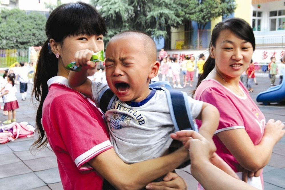 4岁宝宝不肯去幼儿园，宝妈费尽心机都无用，对症下药才是重要
