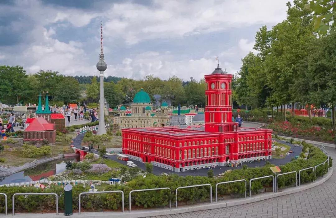 放假了和你爱的人去一次游乐场,一定要和自己爱的人去一次游乐场