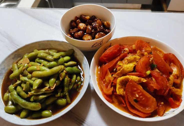 推荐4道清淡爽口月子餐,如何在家做出美味健康的月子餐