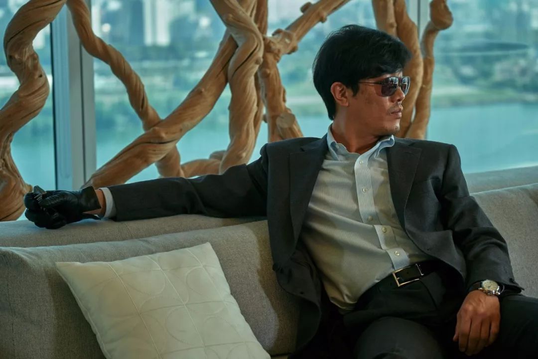 片长125分钟，拳拳到肉！韩国《新世界》导演的新片，质量又很高