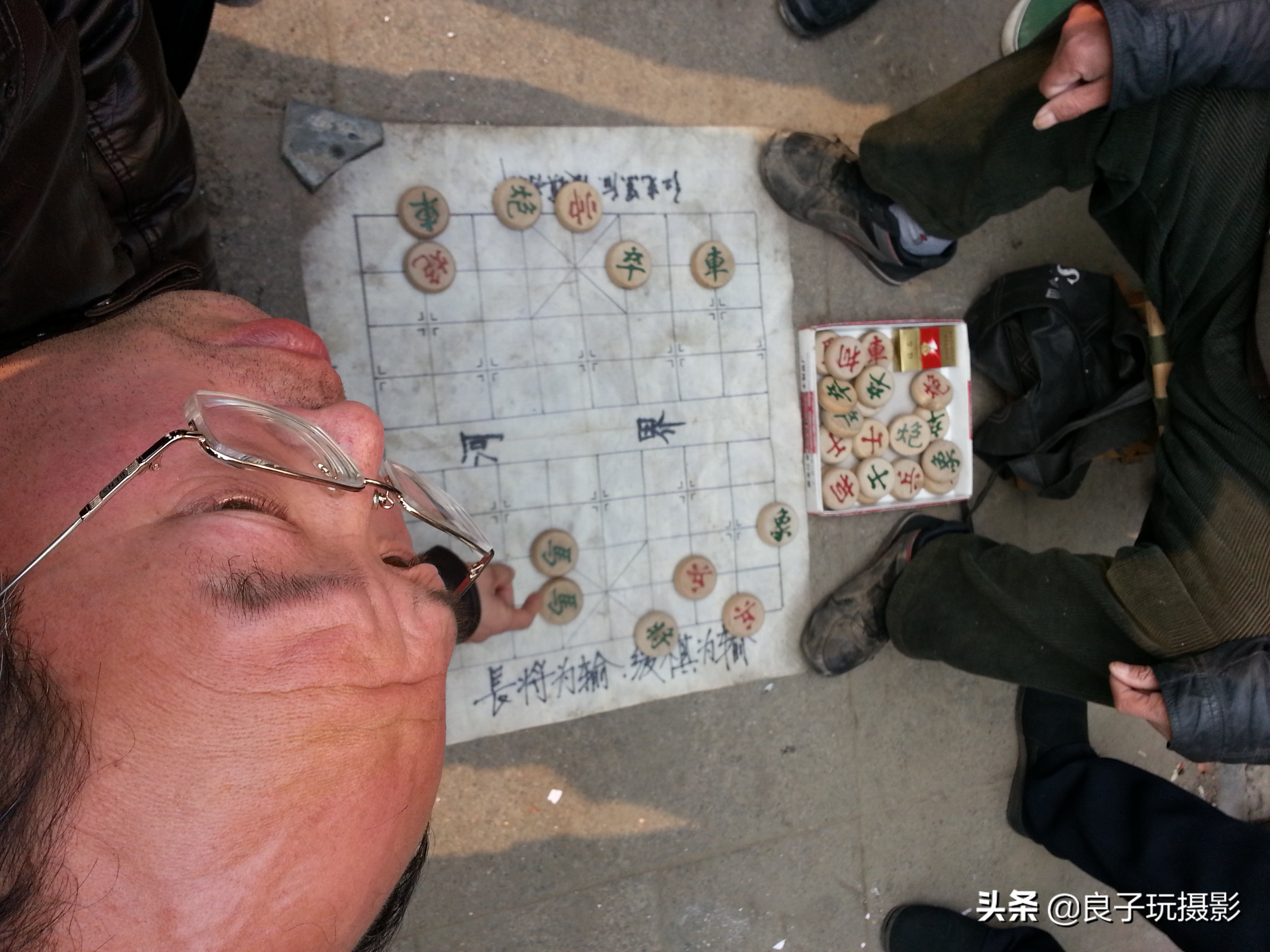 捕捉街头美好瞬间,用手机捕捉美好的瞬间