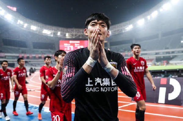 鲁媒称王大雷为“定时*弹炸**”，需要轮休冷静，怪不得争不过颜骏凌