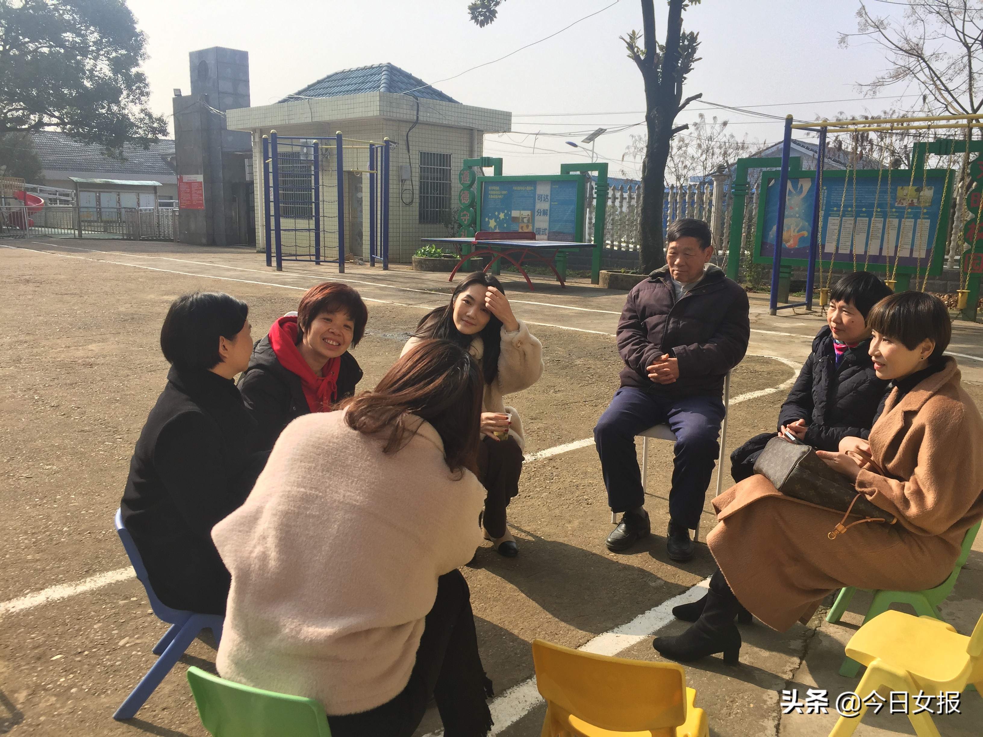 她曾带自闭症孩子两度自杀，如今与几名同病相怜家长联手在长沙对自家孩子做了这件事