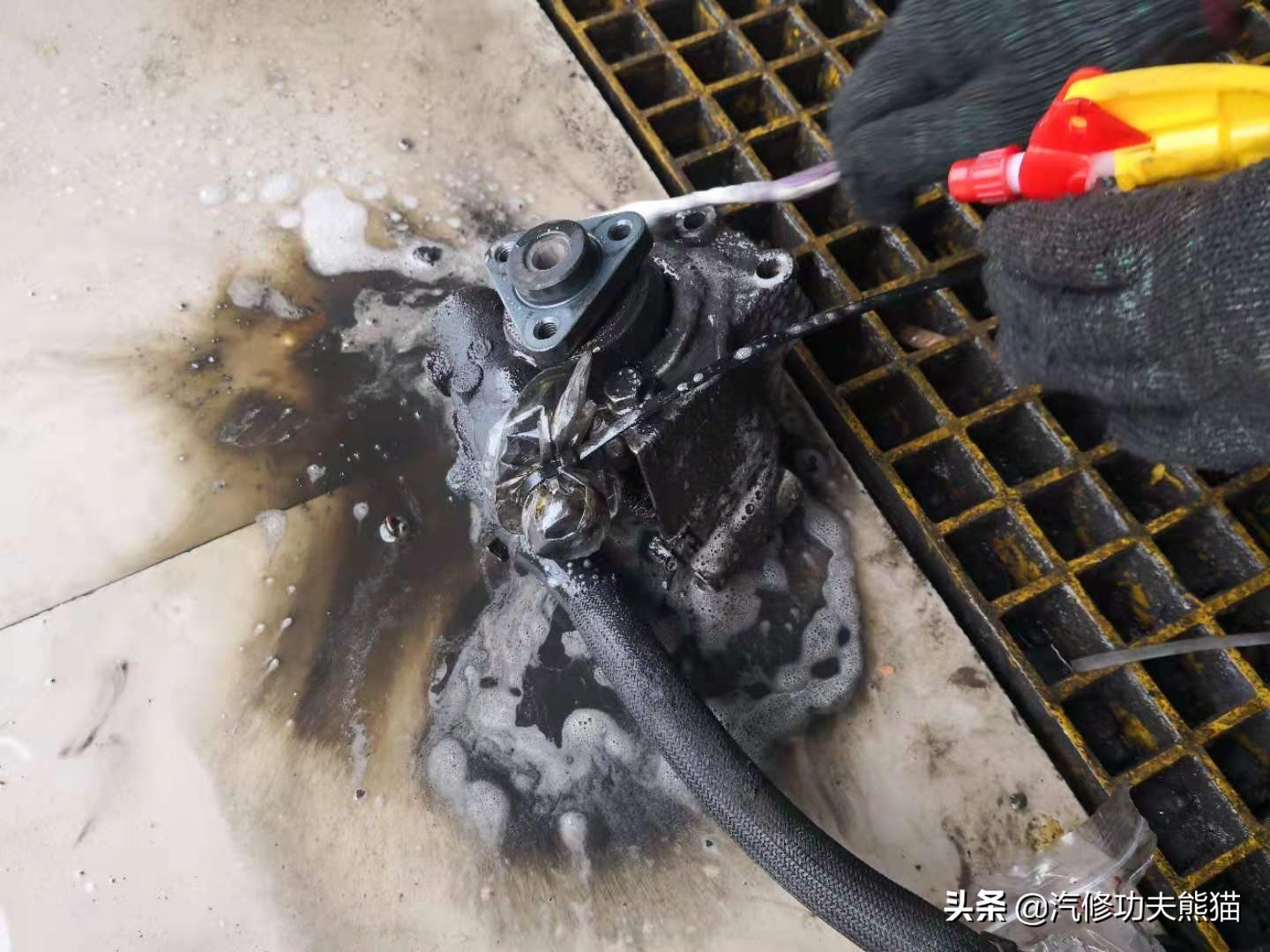 16万km的奥迪a62.0t烧不烧机油,13款2.0t奥迪a6l烧机油