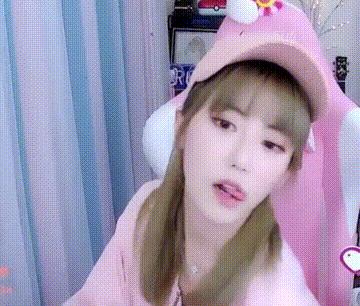 英雄联盟公认的事件,所有老玩家全体起立是什么梗