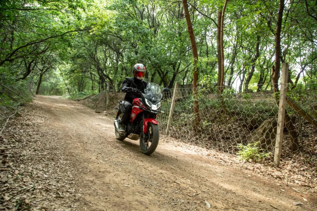 新大洲本田cbf190x骑行感受,本田拉力摩托车cbf190x