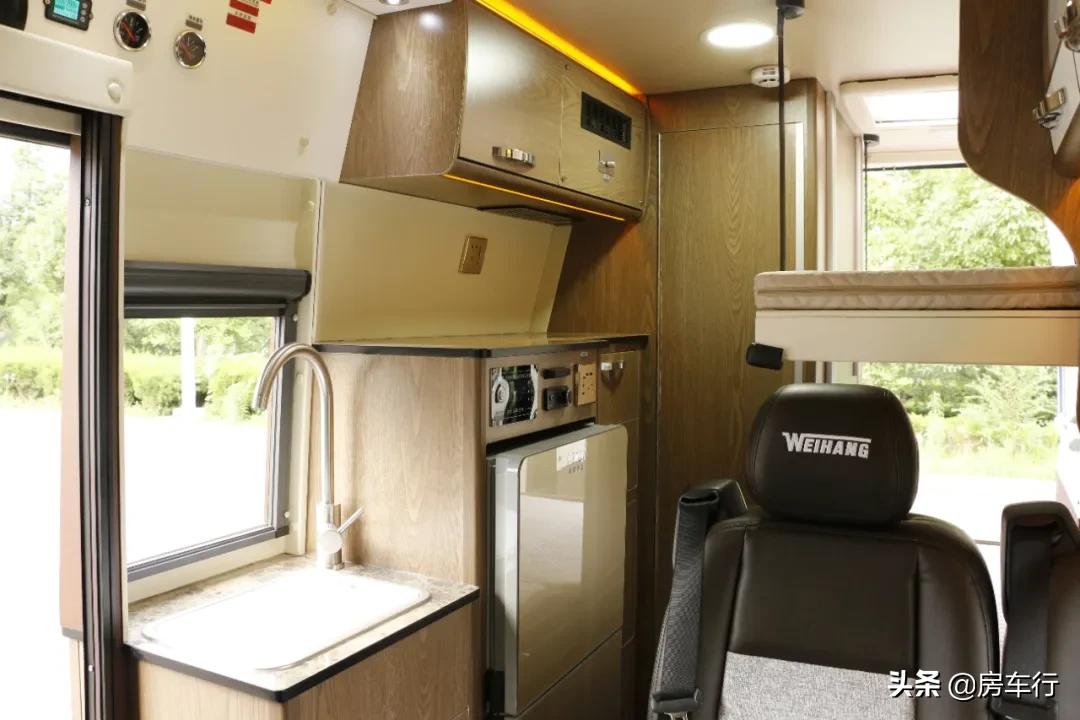 福特卫航房车2.2t柴油,福特新全顺2023款卫航房车