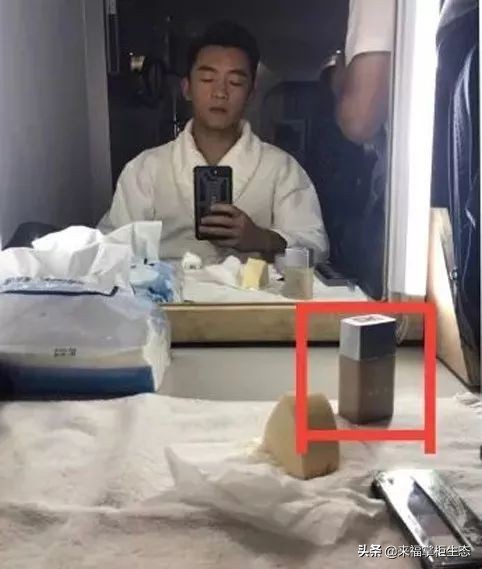 什么牌子的粉底液夏天用都不脱妆,夏天粉底液怎么不脱妆