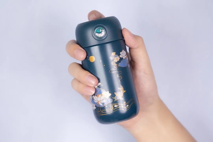 国风保温杯智能显温大容量,国风便携式保温杯