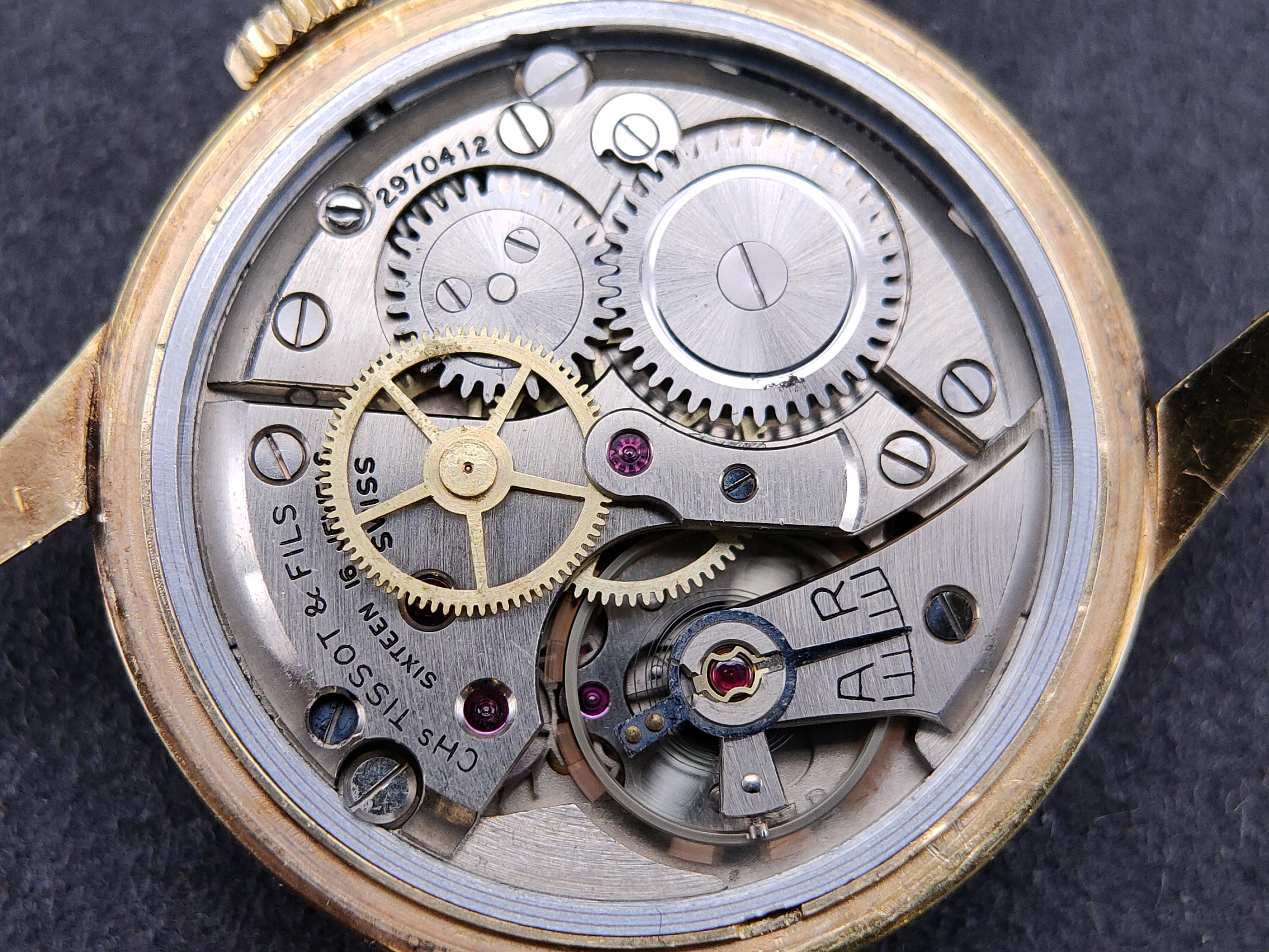 天梭哪款适合27岁男士,天梭哪个系列比较经典