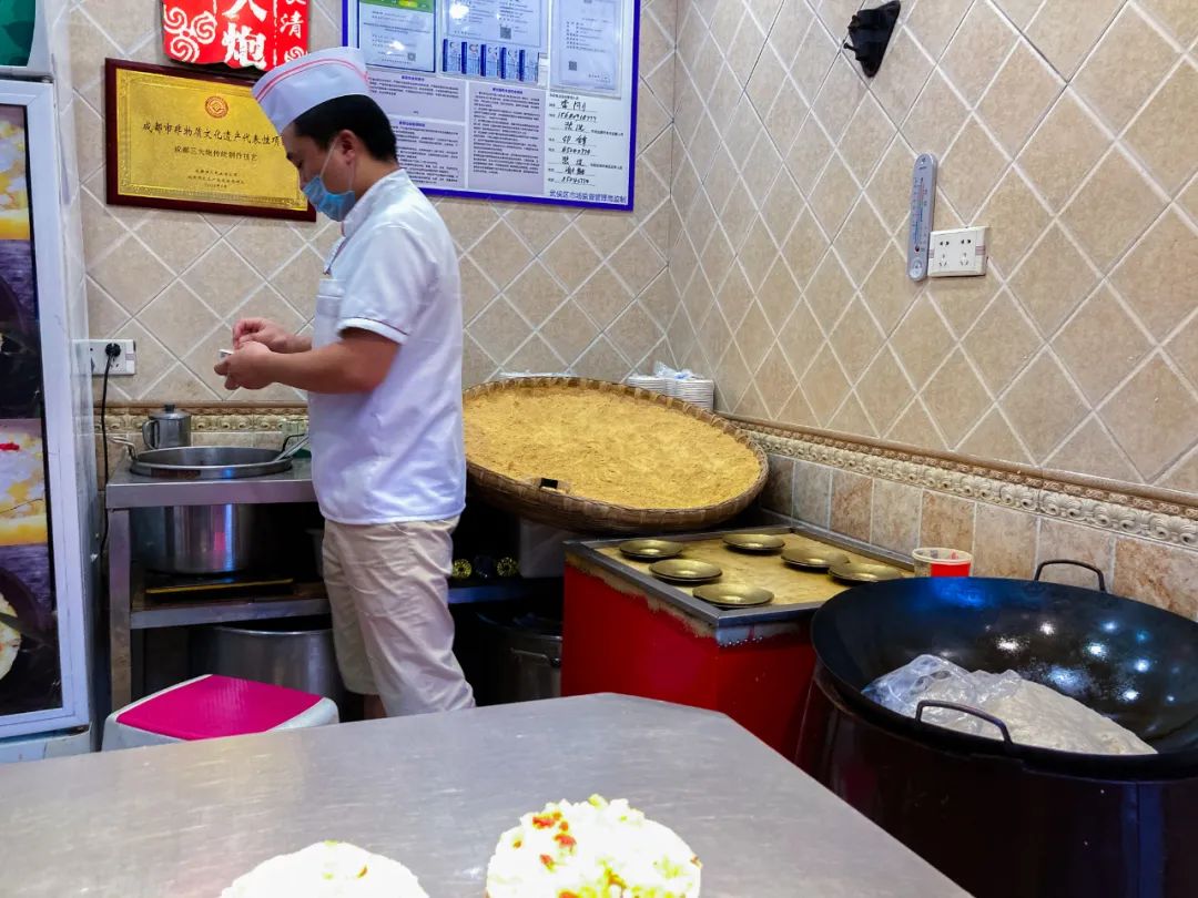 成都美食游最佳攻略,在成都不吃辣应该怎么享受美食