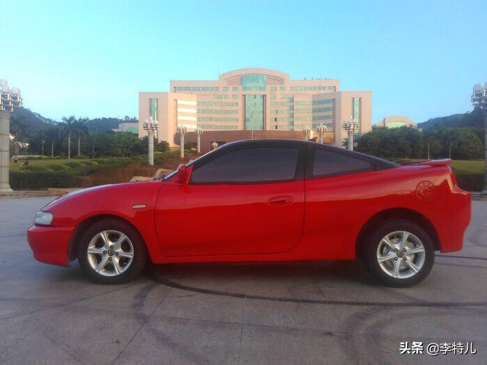 街头偶遇顶级跑车,国内街头罕见的超跑