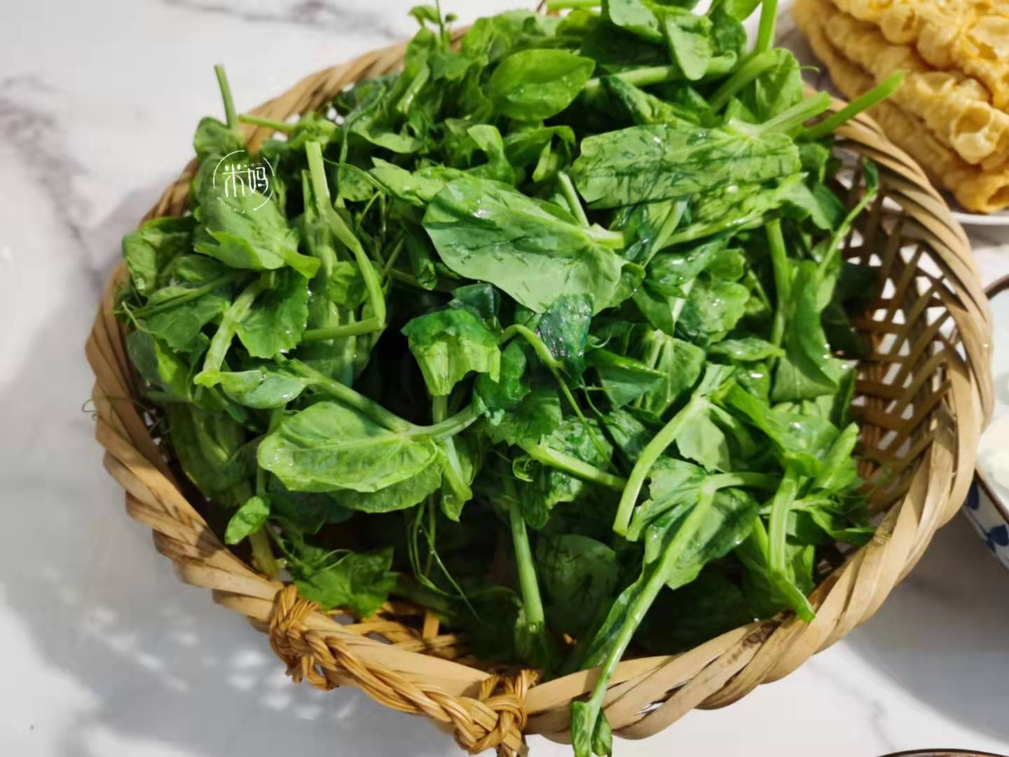 一个人家里吃火锅必备食材,自己在家吃火锅买什么食材好