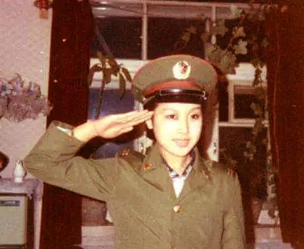 孙悦相亲相爱一家人,孙悦演唱父母的感人歌曲