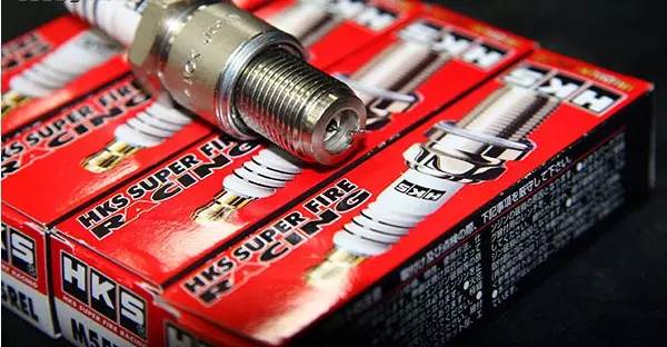 换火花塞要涂绝缘硅脂吗,换火花塞要换点火线圈吗