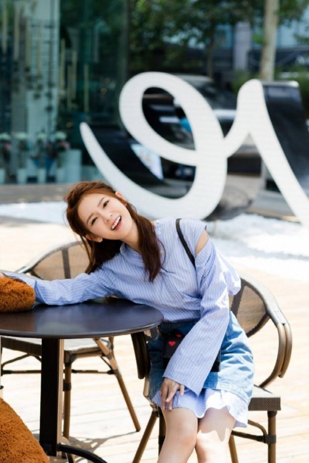 陈瑶现代女扮男装,陈瑶穿女装图片