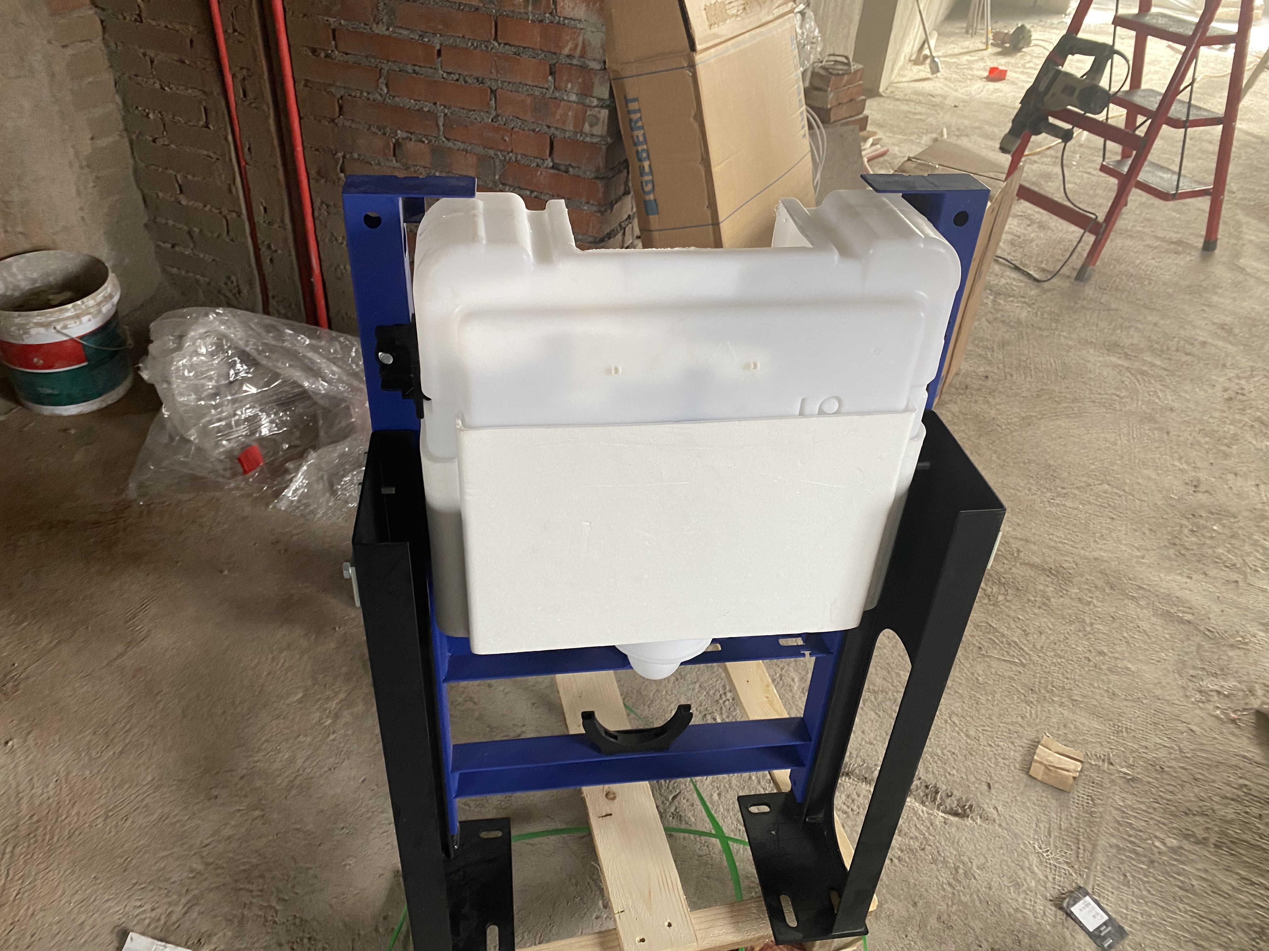 自己独立安装壁挂马桶遇到的那些坑!!!从水电开始就踩坑