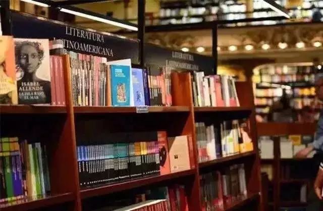 实体书店多元业态的文化购物中心,让实体书店更有生命力