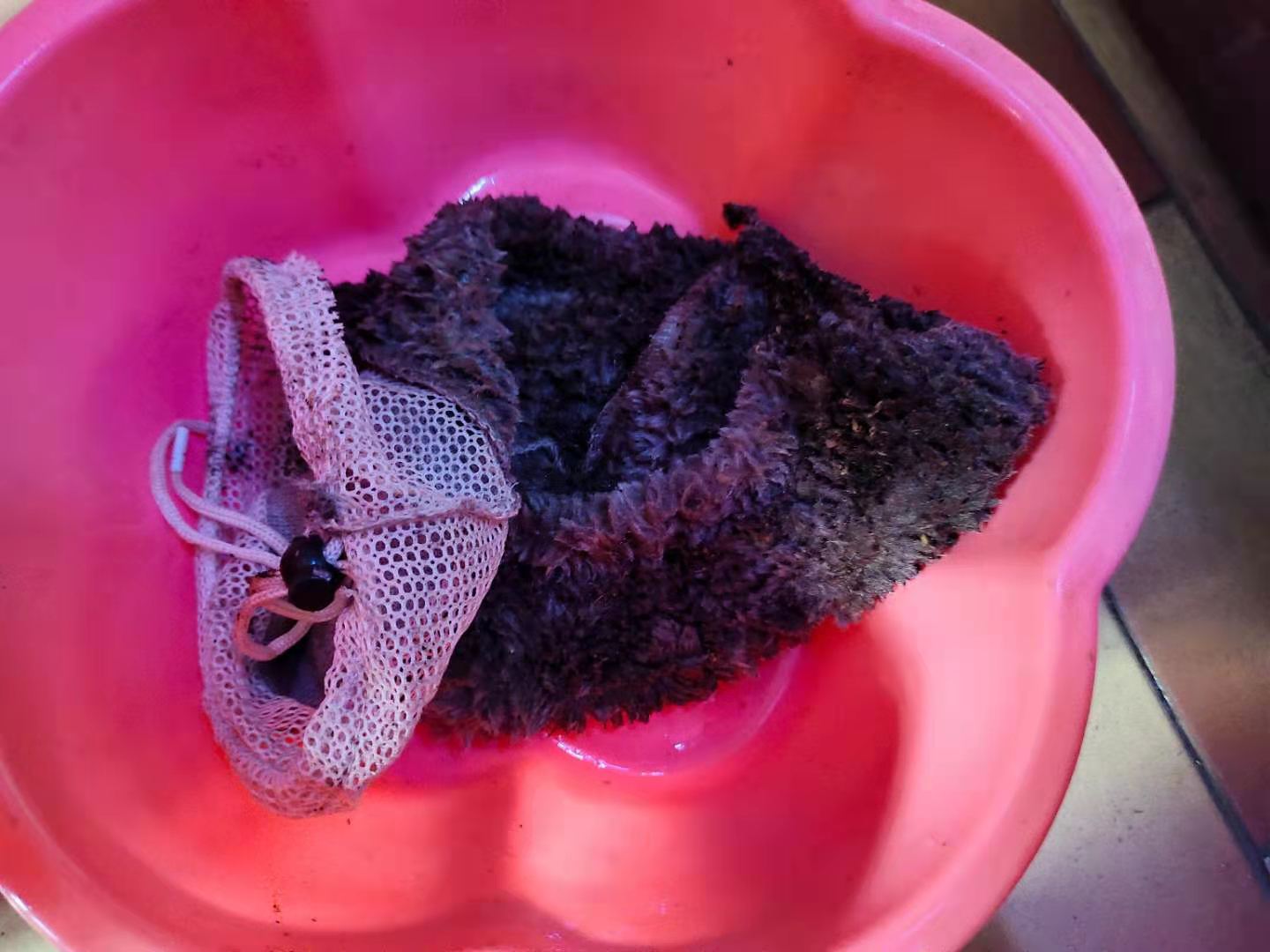 底滤鱼缸第一层用魔毯好吗,清洗魔袋