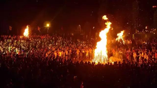 四川这座隐匿千年的古城,四川这座隐藏在喧闹中的千年古镇