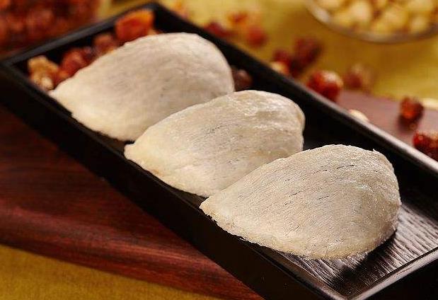 燕窝掺假的方式,燕窝常见造假手法桃胶