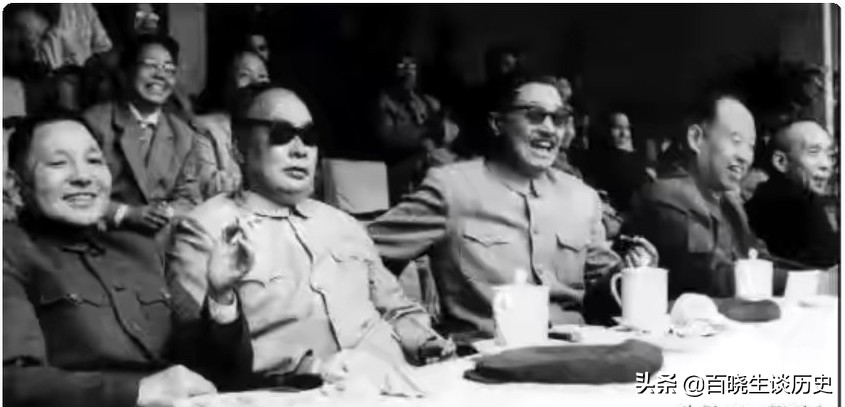 *小平邓**：足球上不去，老百姓要骂娘，这也是一种政治