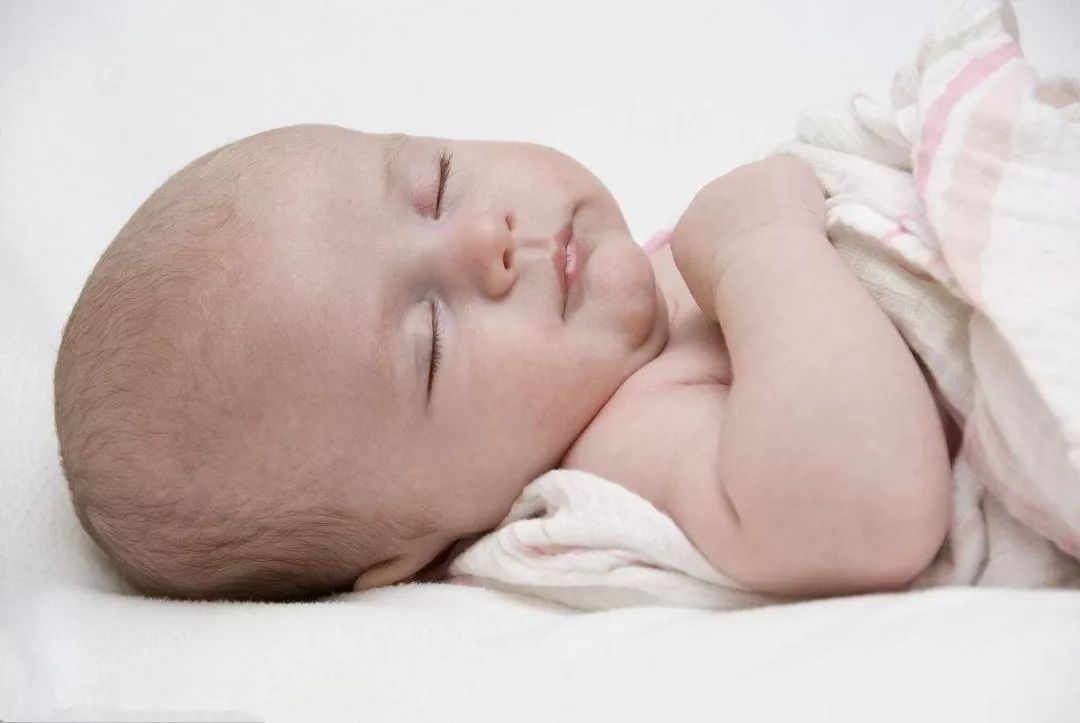 宝宝嗓子呼噜呼噜的但是不咳嗽,宝宝嗓子呼噜不一定有痰