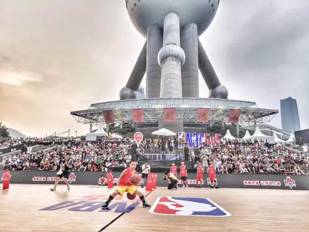 中国最强小学生？连做梦都在拍球，梦想打进NBA！