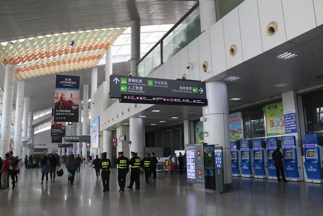 去鼓浪屿要去东渡还是轮渡 (东渡邮轮码头有去鼓浪屿的船票吗)