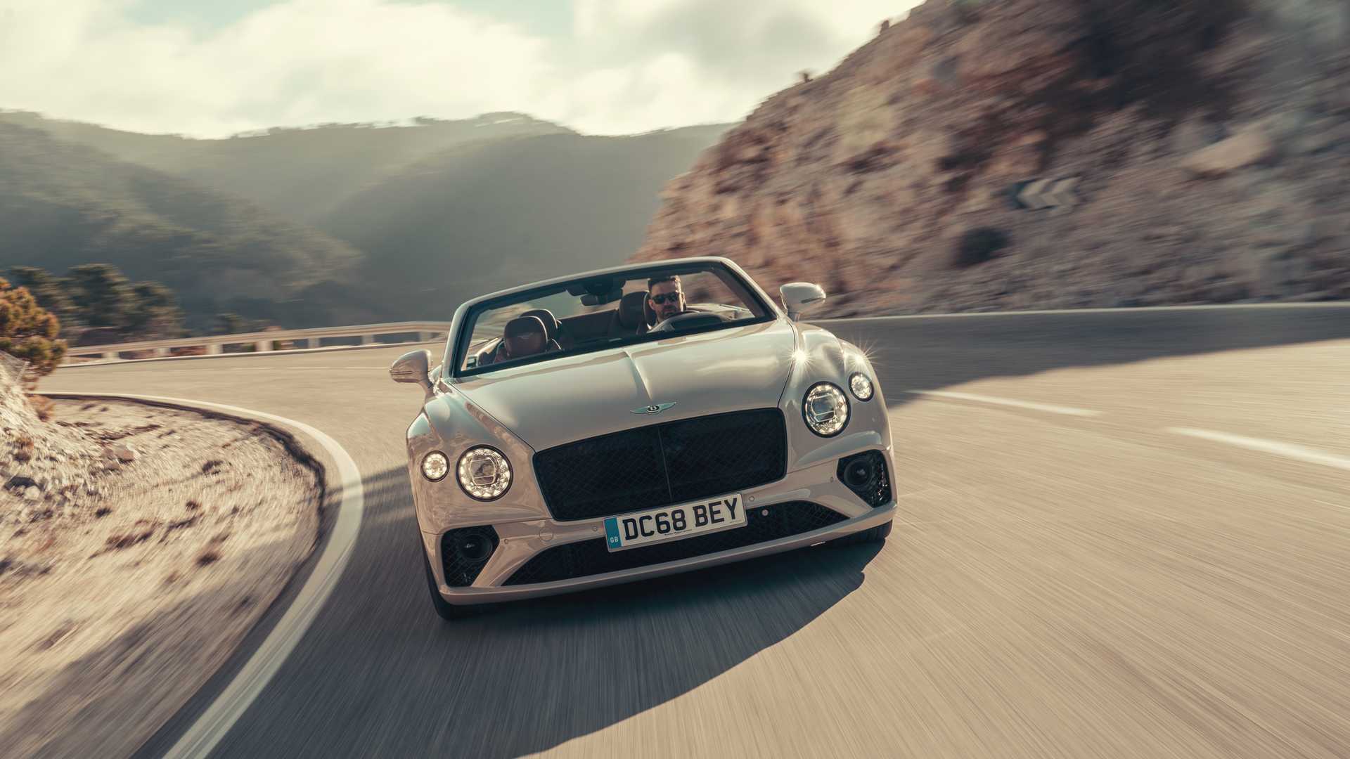 巅峰极速保时捷918开敞篷,第一名最豪华的保时捷918