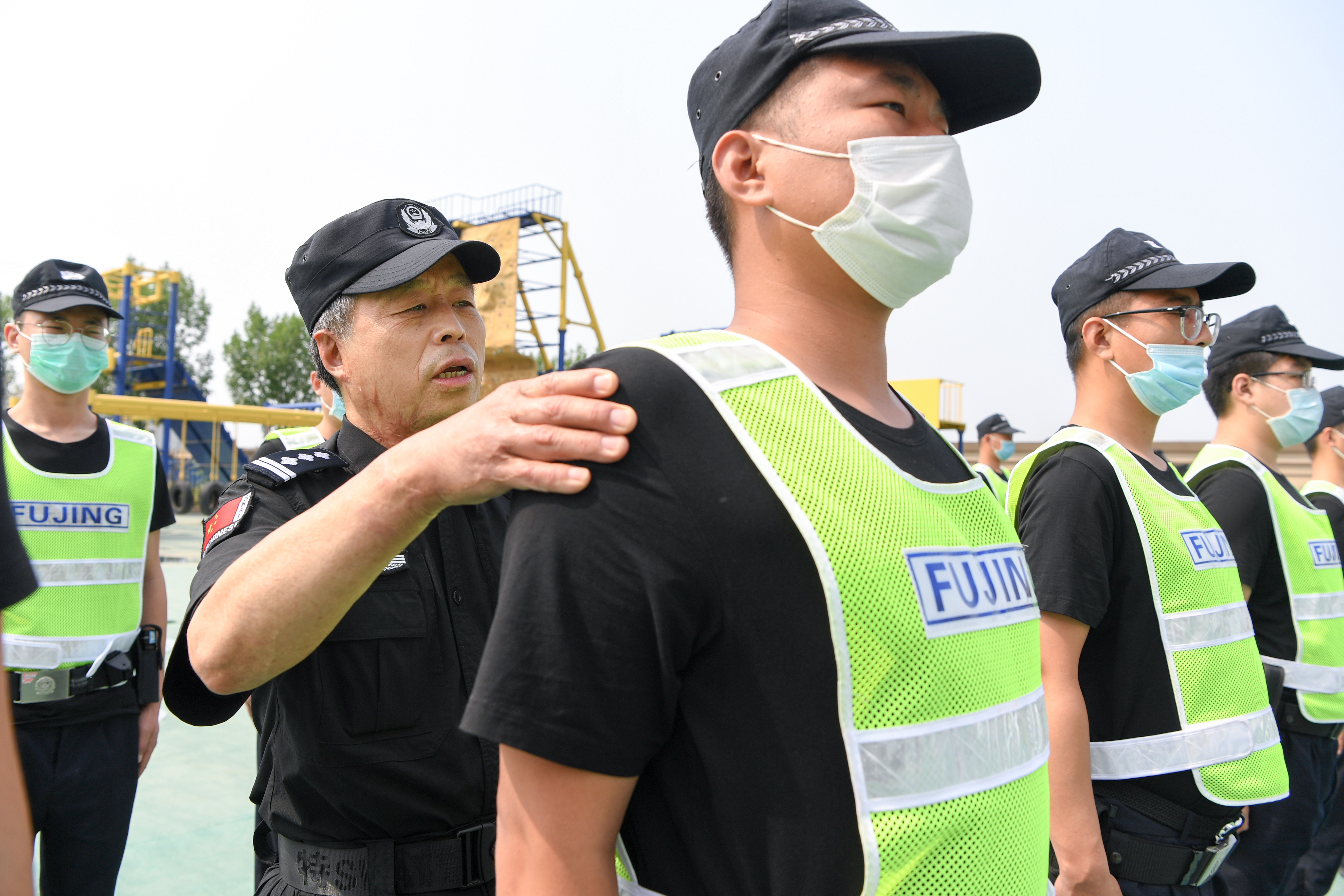 郭志龙伤疤事件,郭志龙个人事迹