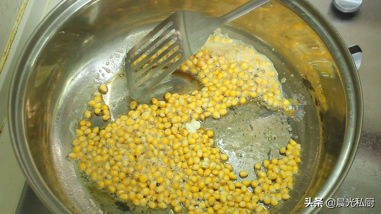 老式爆米花糊锅的原因和解决方法,怎么做爆米花不糊锅