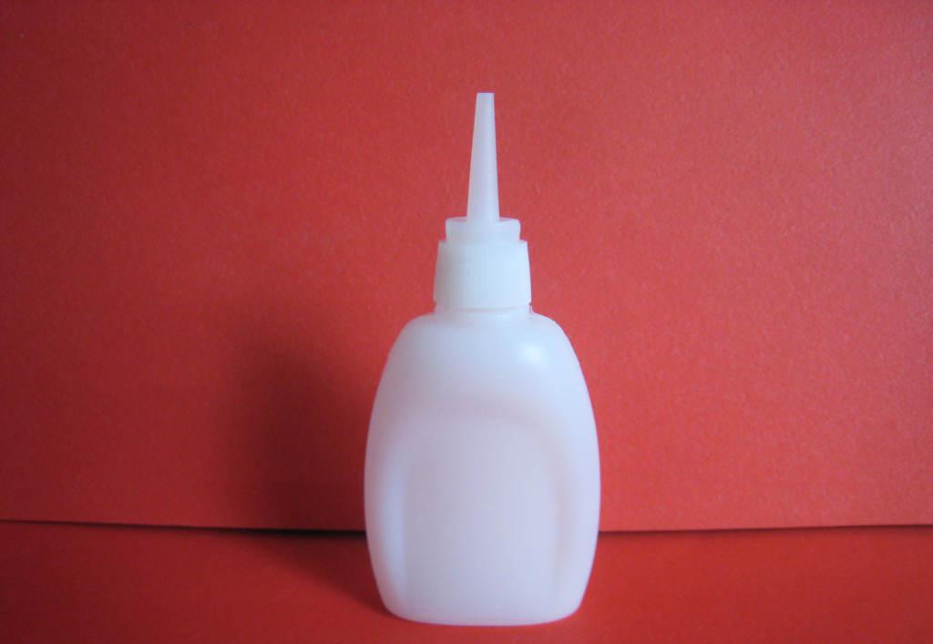 危险502误当眼药水福州6岁男孩,3岁儿童误将502滴入眼