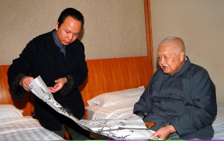 中国最权威古玩鉴宝专家,金缕玉衣骗25亿专家