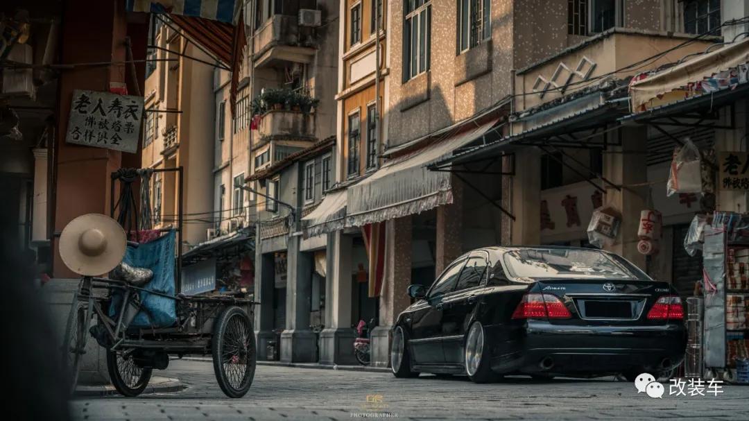 12代皇冠质感相当于现在的什么,最经典一款12代皇冠