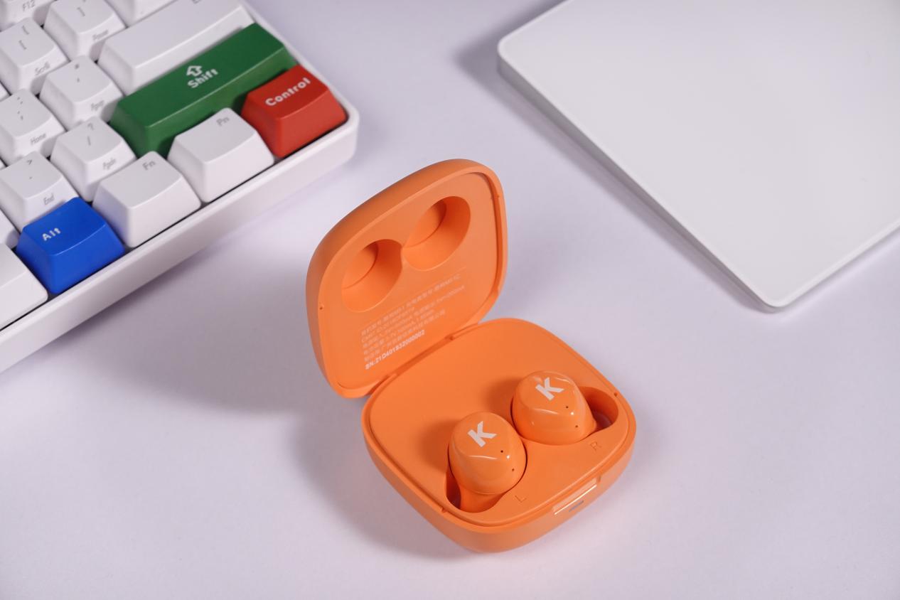 颜控听歌装备怎么选？看过酷狗彩虹糖耳机就懂了