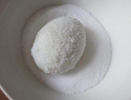 100枚鸭蛋用多少克食盐腌制,腌咸鸭蛋为什么要用黄泥