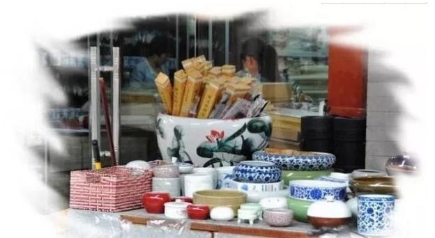 翡翠交易市场里的那些“*规则潜**”|还价意味着出价出价必须买下