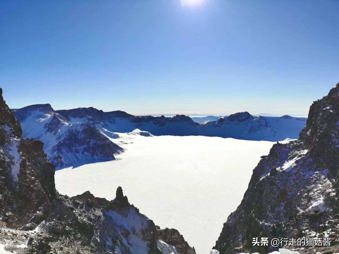 长白山天池猴子泡温泉 (长白山冬天看天池)