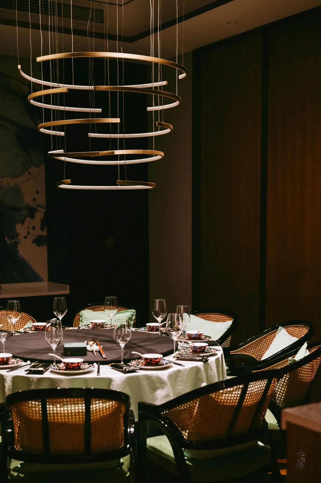 蹇嶄笉浣忔媿缇庨鍙戞湅鍙嬪湀,鍑″皵璧涚編椋熷