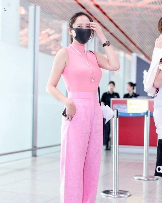 粉色不止是可爱也可以很高级,原来粉色真的可以显得很温柔