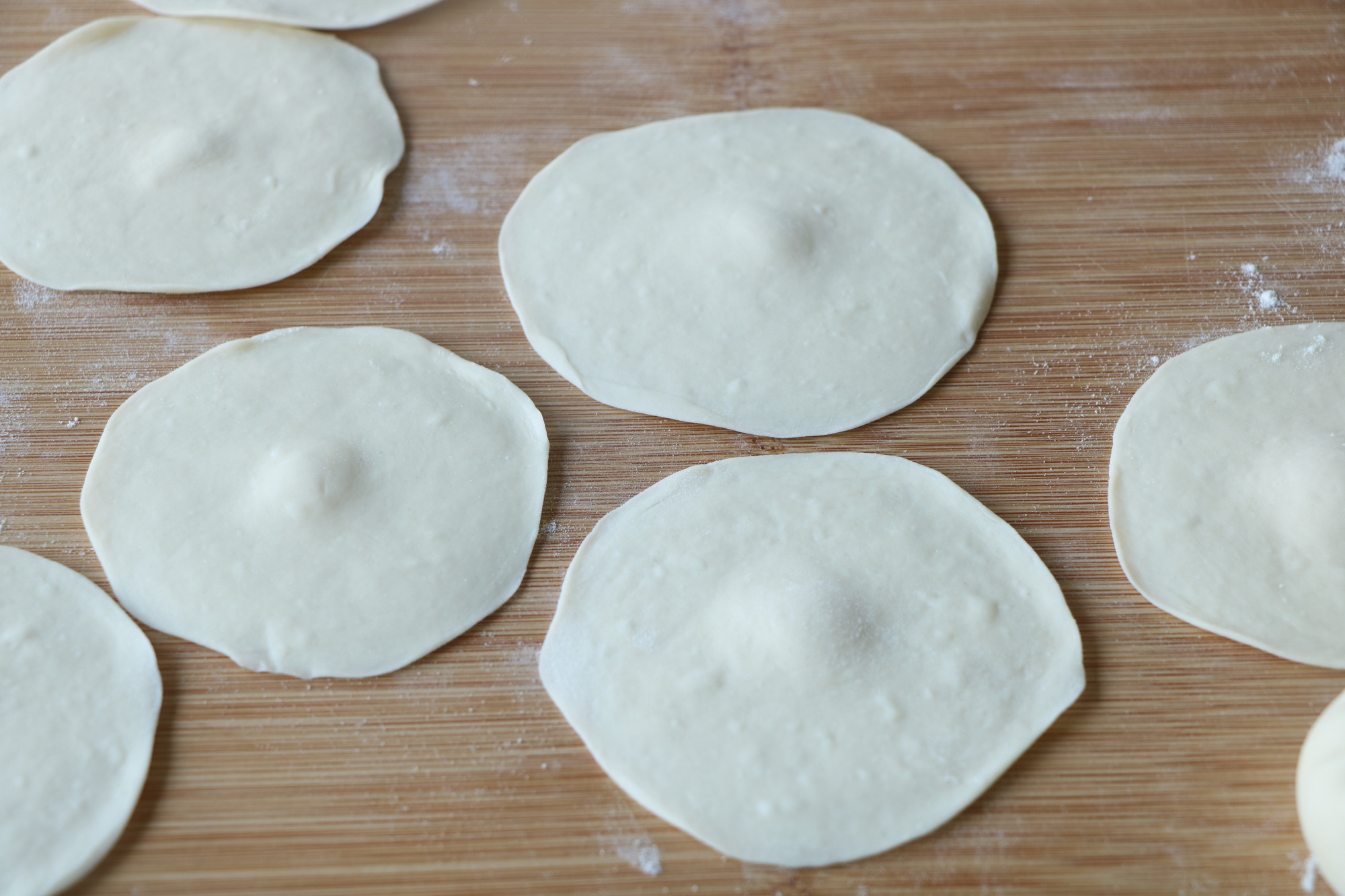 早餐小笼包做好每天吃,早餐简单又好吃的100种做小笼包法