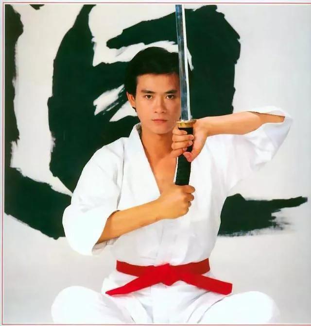 笑看风云郑少秋音频,笑看风云郑少秋原唱