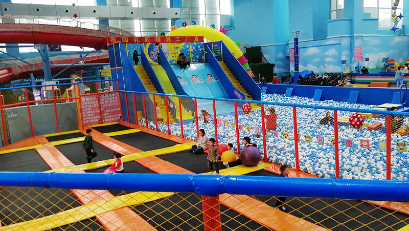 蹦床主题公园招商加盟,加盟蹦床工厂多少钱