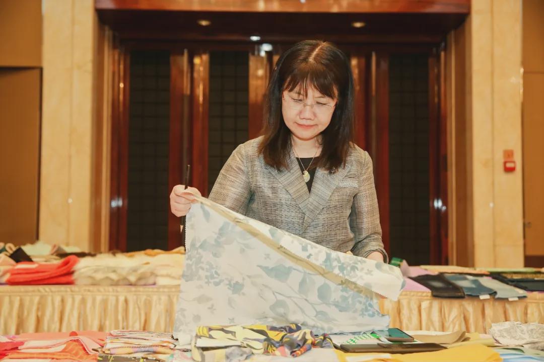 优可丝8812面料,首届中国时尚面料设计大赛评审会