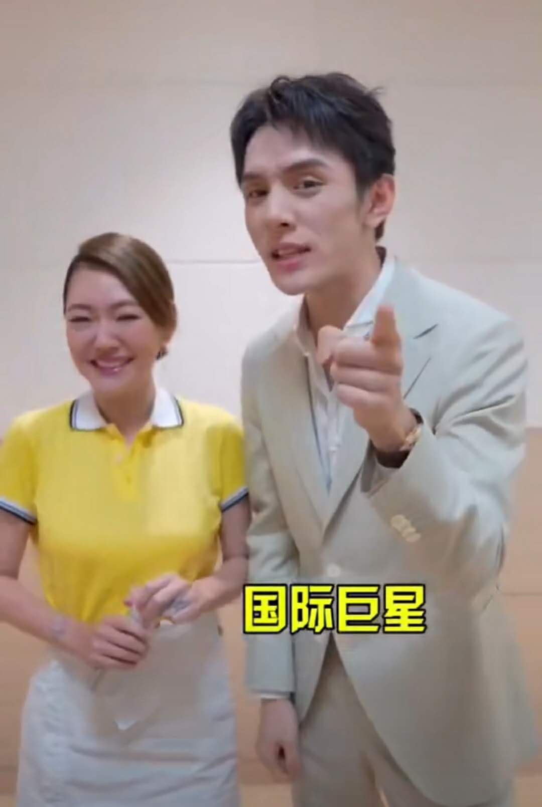 小s李佳琦直播,小s李佳琦pk视频完整版