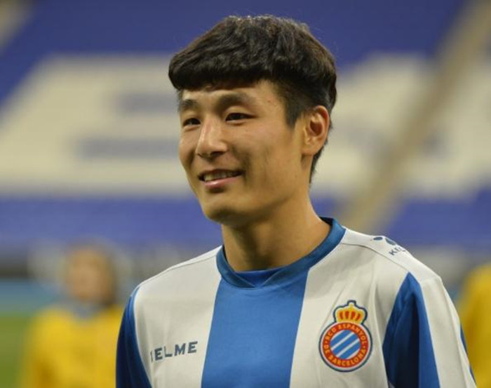 国足一哥青岛,国足锋线一哥