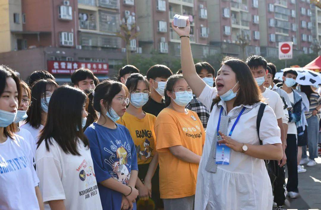 高中三年每个阶段考多少分正常,高中生学考要考多少分才能过